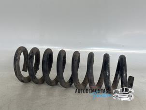 Gebruikte Veerschroef achter Mercedes C Estate (S204) 1.8 C-180 CGI 16V Prijs € 20,00 Margeregeling aangeboden door Franken Autodemontage B.V.