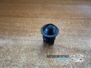 Gebruikte Sensor Licht Mercedes C Estate (S204) 1.8 C-180 CGI 16V Prijs € 10,00 Margeregeling aangeboden door Franken Autodemontage B.V.