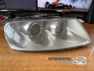 Gebruikte Rechter Koplamp Volkswagen Touareg (7LA/7L6) 5.0 TDI V10 Prijs € 350,00 Margeregeling aangeboden door Franken Autodemontage B.V.