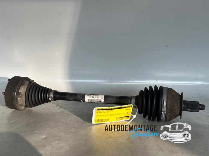 Gebruikte Aandrijfas links-voor Volkswagen Polo V (6R) 1.4 TDI Prijs € 45,00 Margeregeling aangeboden door Franken Autodemontage B.V.
