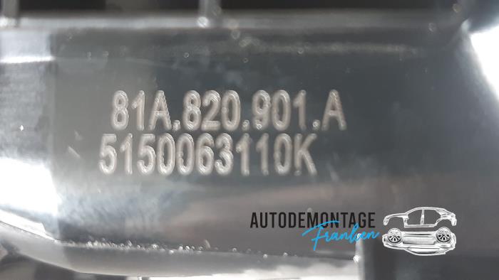 Luchtrooster Dashboard van een Audi A3 Sportback (8VA/8VF) 1.0 TFSI 12V 2017