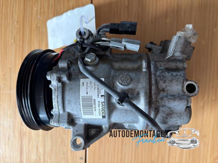 Gebruikte Aircopomp Renault Clio V (RJAB) 1.0 SCe 75 12V Prijs € 250,00 Margeregeling aangeboden door Franken Autodemontage B.V.