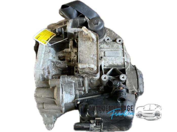 Versnellingsbak van een Volkswagen Passat Variant (3G5) 2.0 TDI 16V 150 2016