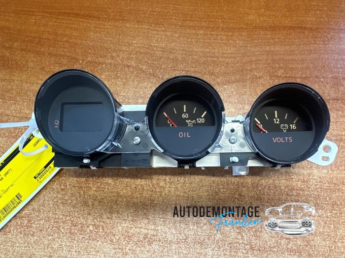 Gebruikte Display Interieur Nissan 350 Z (Z33) 3.5 V6 24V Prijs € 100,00 Margeregeling aangeboden door Franken Autodemontage B.V.