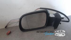 Gebruikte Spiegel Buiten links Peugeot 307 CC (3B) 2.0 16V Prijs € 35,00 Margeregeling aangeboden door Franken Autodemontage B.V.