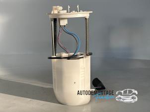 Gebruikte Benzinepomp Mitsubishi Outlander (GF/GG) 2.0 16V PHEV 4x4 Prijs € 100,00 Margeregeling aangeboden door Franken Autodemontage B.V.