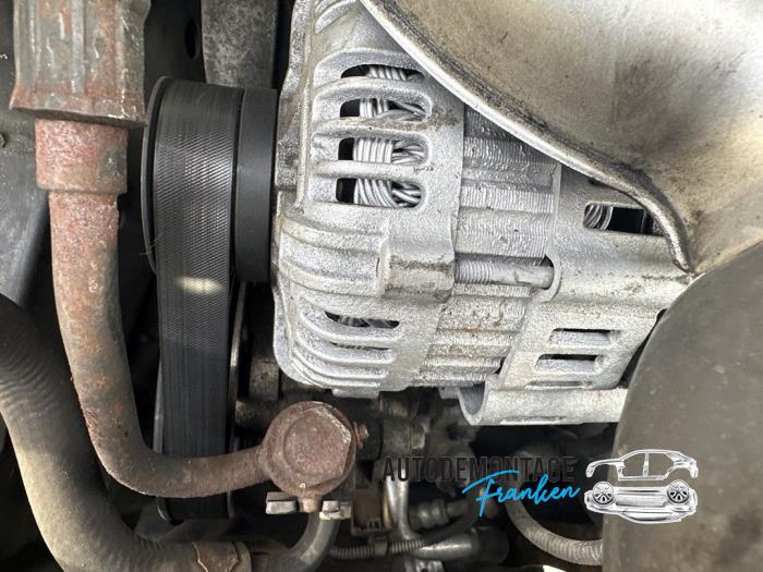 Gebruikte Dynamo Hyundai Santa Fe II (CM) 2.2 CRDi 16V 4x2 Prijs op aanvraag aangeboden door Franken Autodemontage B.V.