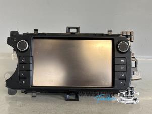 Gebruikte Navigatie Display Toyota Yaris III (P13) 1.5 16V Hybrid Prijs € 450,00 Margeregeling aangeboden door Franken Autodemontage B.V.