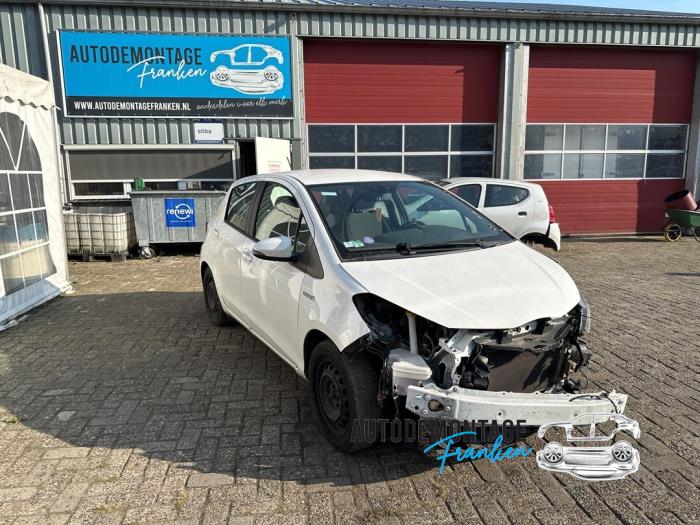 Gebruikte Startmotor Toyota Yaris III (P13) 1.5 16V Hybrid Prijs op aanvraag aangeboden door Franken Autodemontage B.V.