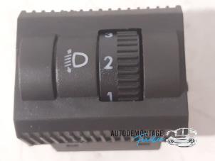 Gebruikte Schakelaar Koplamp Ihv Seat Mii 1.0 12V Prijs € 15,00 Margeregeling aangeboden door Franken Autodemontage B.V.