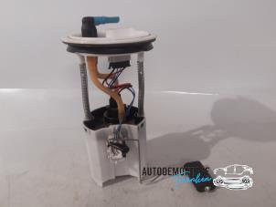 Gebruikte Benzinepomp Volkswagen Golf V (1K1) 1.6 FSI 16V Prijs € 50,00 Margeregeling aangeboden door Franken Autodemontage B.V.