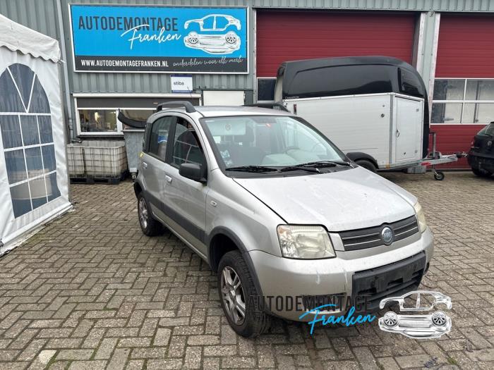 Gebruikte Pomp Airco Fiat Panda (169) 1.3 JTD 16V Multijet 4x4 Prijs op aanvraag aangeboden door Franken Autodemontage B.V.