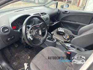 Gebruikte Airbag set Seat Leon (1P1) 1.6 Prijs op aanvraag aangeboden door Franken Autodemontage B.V.