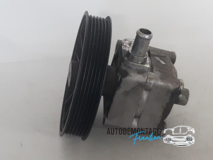 Gebruikte Pomp Servo Volvo S80 (TR/TS) 2.4 D5 20V Prijs € 50,00 Margeregeling aangeboden door Franken Autodemontage B.V.