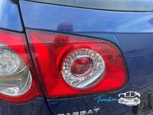 Gebruikte Achterlicht links Volkswagen Passat Variant (3C5) 2.0 FSI 16V Prijs op aanvraag aangeboden door Franken Autodemontage B.V.