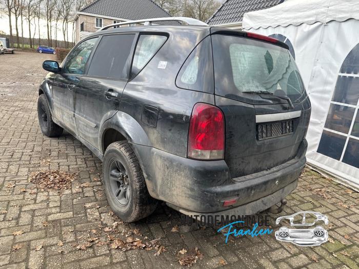 Gebruikte Steekas links-achter Ssang Yong Rexton 2.7 Xdi RX/RJ 270 16V Prijs op aanvraag aangeboden door Franken Autodemontage B.V.