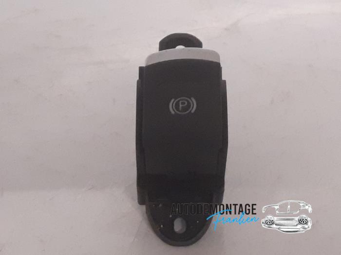 Gebruikte Schakelaar handrem Audi A6 Avant (C6) 2.7 TDI V6 24V Prijs € 35,00 Margeregeling aangeboden door Franken Autodemontage B.V.
