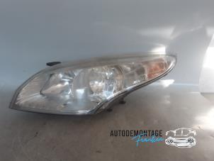 Gebruikte Koplamp links Renault Megane III Grandtour (KZ) 1.5 dCi 110 Prijs € 120,00 Margeregeling aangeboden door Franken Autodemontage B.V.