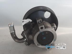 Servopomp van een Chevrolet Captiva (C100) 2.0 CDTI 16V 150 4x4 2007