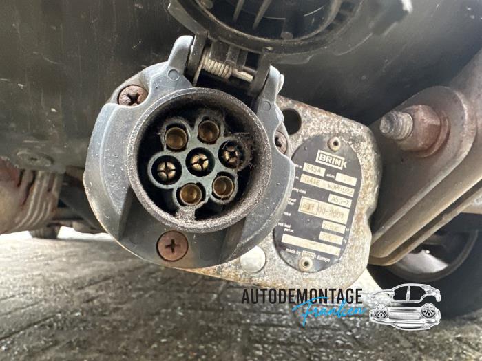 Trekhaak van een Alfa Romeo 147 (937) 1.6 Twin Spark 16V 2005