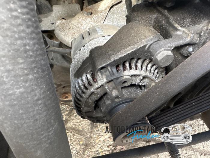 Gebruikte Dynamo Mercedes C (W202) 1.8 C-180 16V Prijs op aanvraag aangeboden door Franken Autodemontage B.V.