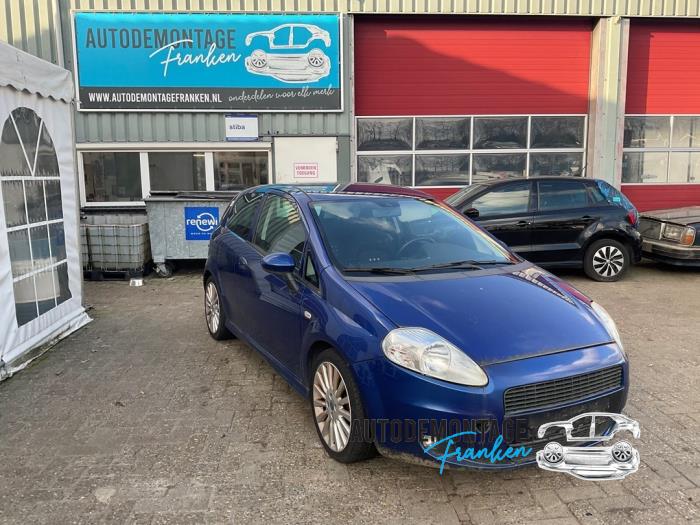Gebruikte Subframe Fiat Grande Punto (199) 1.4 16V Prijs op aanvraag aangeboden door Franken Autodemontage B.V.