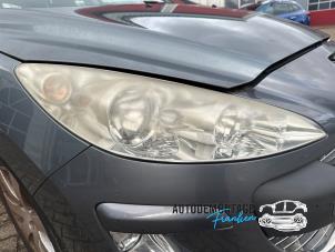 Gebruikte Rechter Koplamp Peugeot 308 (4A/C) 1.6 VTI 16V Prijs op aanvraag aangeboden door Franken Autodemontage B.V.