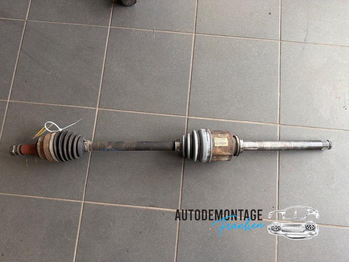 Gebruikte Aandrijfas rechts-voor Jeep Compass I (MK49) 2.2 CRD 16V 4x4 Prijs € 100,00 Margeregeling aangeboden door Franken Autodemontage B.V.