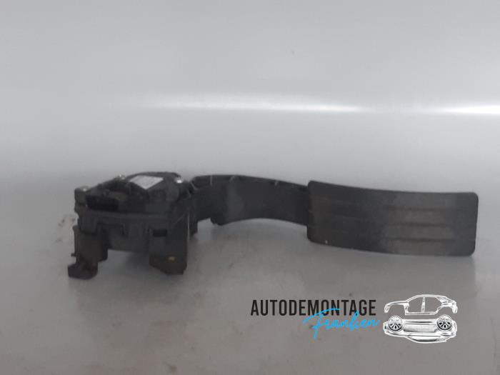Gebruikte Gaspedaalpositie Sensor Renault Captur I (2R) 0.9 Energy TCE 12V Prijs € 25,00 Margeregeling aangeboden door Franken Autodemontage B.V.