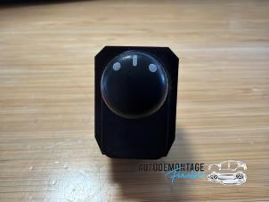 Gebruikte Schakelaar Spiegel Opel Agila (B) 1.2 16V Prijs € 15,00 Margeregeling aangeboden door Franken Autodemontage B.V.