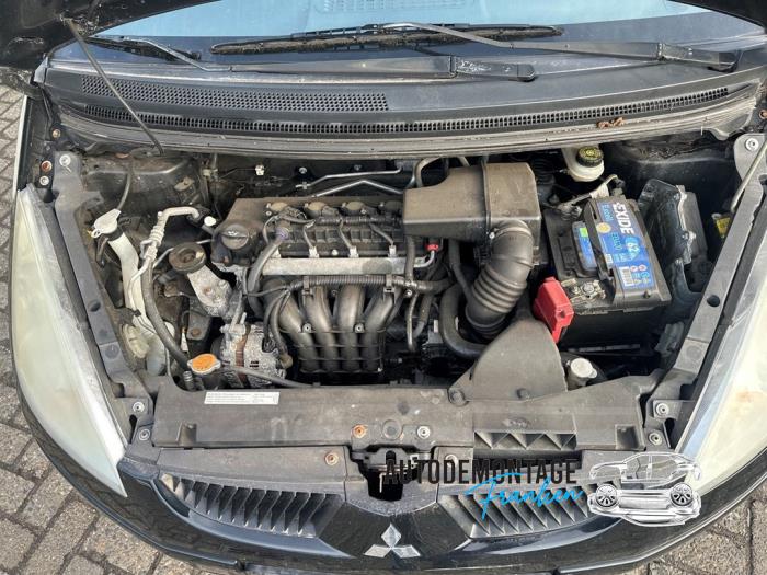 ABS Pomp Mitsubishi Colt (Z2/Z3), 2004 / 2012 1.3 16V, Hatchback, Benzine, 1.332cc, 70kW (95pk), FWD, 4A90; 135930, 2004-06 / 2012-06, Z23; Z24; Z25; Z33; Z34; Z35 (Gebruikt)
