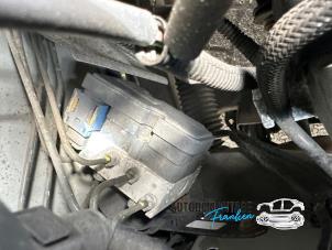 Gebruikte ABS Pomp Renault Twingo II (CN) 1.2 16V Prijs op aanvraag aangeboden door Franken Autodemontage B.V.