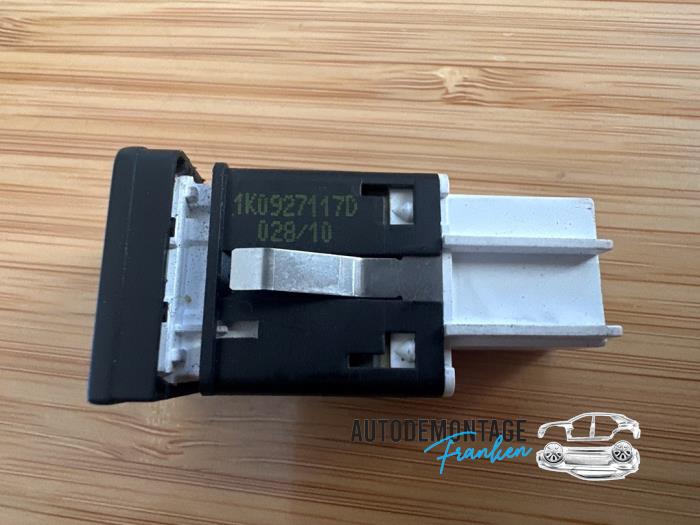 ESP Schakelaar van een Volkswagen Golf VI (5K1) 2.0 GTI 16V 2010