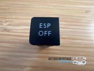 Gebruikte ESP Schakelaar Volkswagen Golf VI (5K1) 2.0 GTI 16V Prijs € 10,00 Margeregeling aangeboden door Franken Autodemontage B.V.