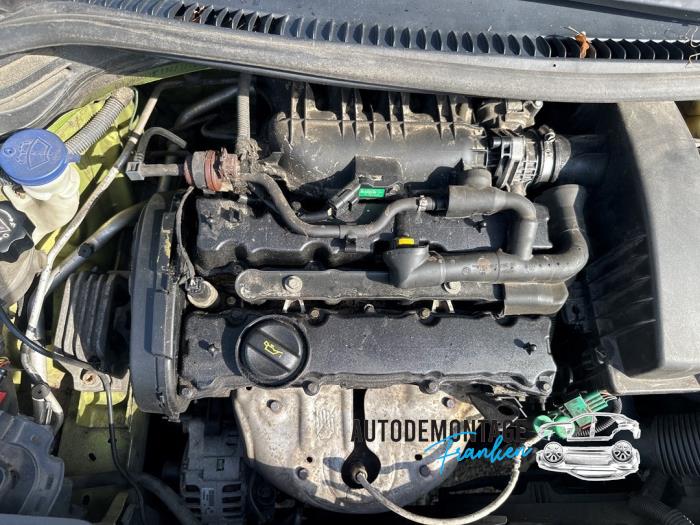 Dynamo van een Peugeot 207/207+ (WA/WC/WM) 1.4 16V 2006