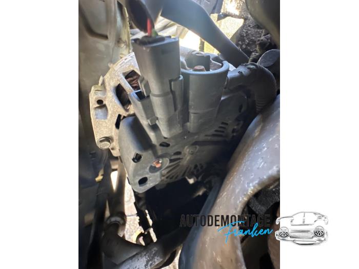 Dynamo van een Peugeot 207/207+ (WA/WC/WM) 1.4 16V 2006
