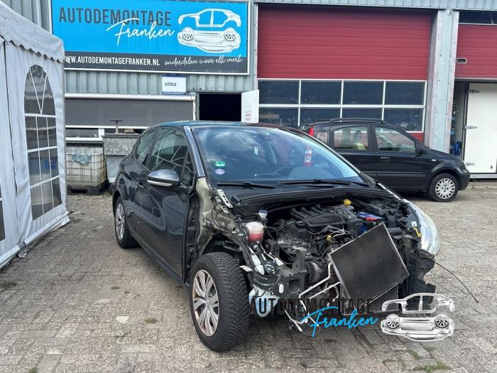 Benzinepomp Peugeot 208 I (CA/CC/CK/CL), 2012 / 2019 1.2 Vti 12V PureTech 82, Hatchback, Benzine, 1.199cc, 60kW (82pk), FWD, EB2F; HMZ, 2012-03 / 2019-12, CAHMZ; CCHMZ (Gebruikt)