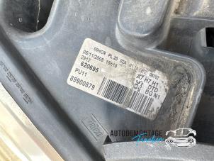 Gebruikte Koplamp rechts Peugeot 207/207+ (WA/WC/WM) 1.6 16V VTi Prijs op aanvraag aangeboden door Franken Autodemontage B.V.