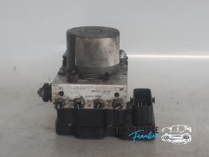 Gebruikte ABS Pomp Nissan NV 400 (M9J) 2.3 dCi 135 16V Prijs € 250,00 Margeregeling aangeboden door Franken Autodemontage B.V.