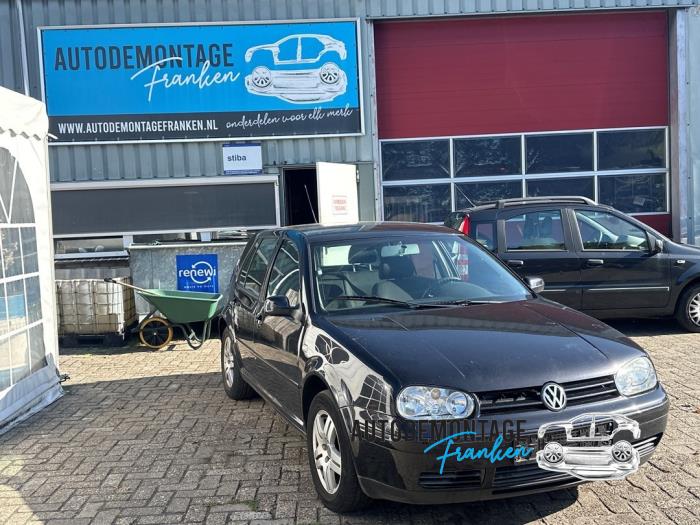 Gebruikte Benzinepomp Volkswagen Golf IV (1J1) 1.6 16V Prijs op aanvraag aangeboden door Franken Autodemontage B.V.