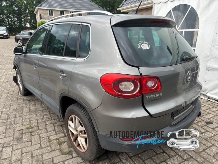 Gebruikte Steekas links-achter Volkswagen Tiguan (5N1/2) 2.0 TDI 16V 4Motion Prijs op aanvraag aangeboden door Franken Autodemontage B.V.