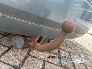 Gebruikte Trekhaak Ford Fiesta 5 (JD/JH) 1.4 16V Prijs op aanvraag aangeboden door Franken Autodemontage B.V.