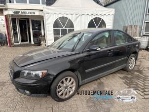 Gebruikte Aandrijfas links-voor Volvo S40 (MS) 2.4 20V Prijs op aanvraag aangeboden door Franken Autodemontage B.V.