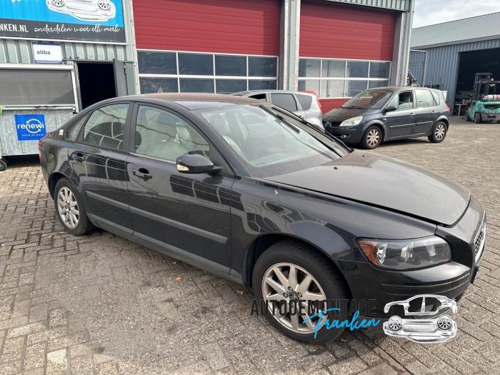 Gebruikte Steekas rechts-voor Volvo S40 (MS) 2.4 20V Prijs op aanvraag aangeboden door Franken Autodemontage B.V.