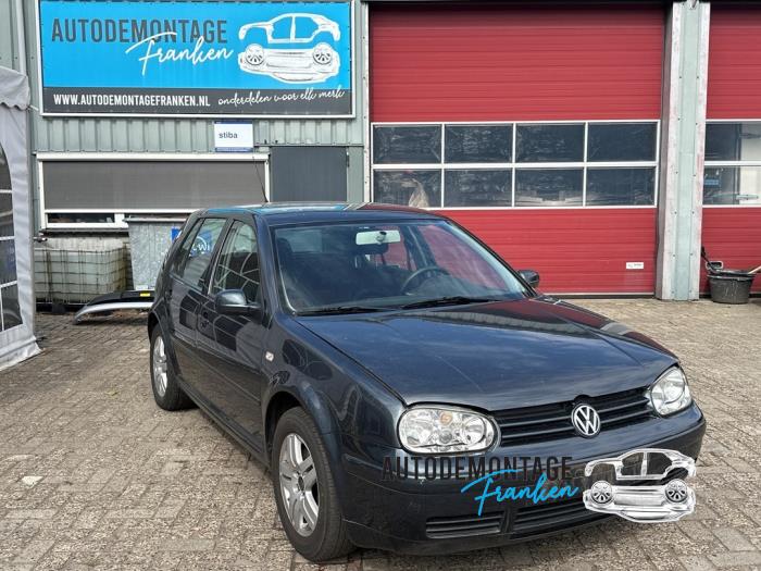 Gebruikte Steekas rechts-voor Volkswagen Golf IV (1J1) 2.0 Prijs op aanvraag aangeboden door Franken Autodemontage B.V.
