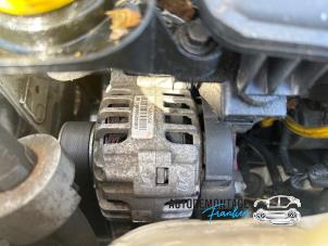 Gebruikte Dynamo Renault Twingo II (CN) 1.2 16V Prijs op aanvraag aangeboden door Franken Autodemontage B.V.