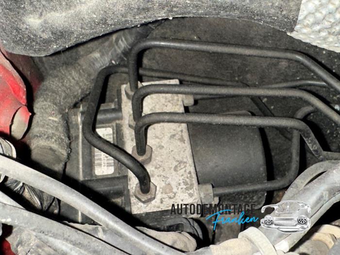 Gebruikte ABS Pomp Volkswagen Polo IV (9N1/2/3) 1.4 TDI 70 Prijs op aanvraag aangeboden door Franken Autodemontage B.V.