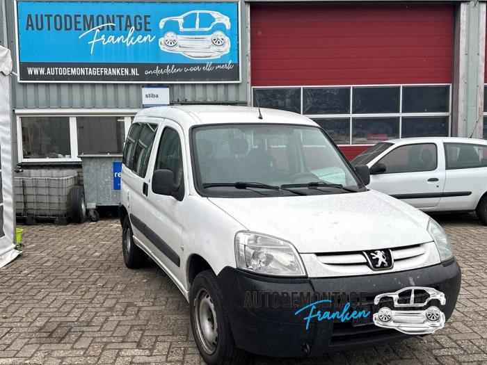 Gebruikte Subframe Peugeot Partner Combispace 1.6 HDI 75 Prijs op aanvraag aangeboden door Franken Autodemontage B.V.