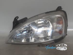 Gebruikte Koplamp links Opel Corsa C (F08/68) 1.2 16V Prijs € 35,00 Margeregeling aangeboden door Franken Autodemontage B.V.