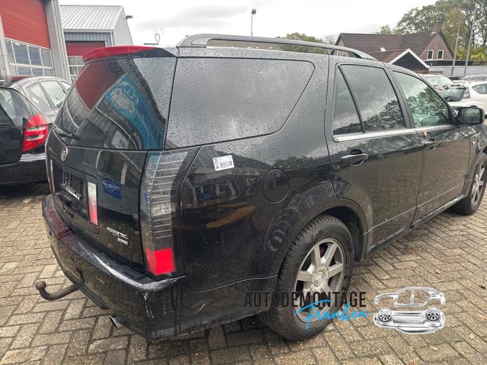 Gebruikte Aandrijfas rechts-achter Cadillac SRX 4.6 V8 32V AWD Prijs op aanvraag aangeboden door Franken Autodemontage B.V.